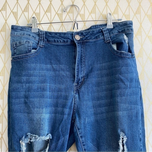 VIP JEANS​ - Picture 2 of 8